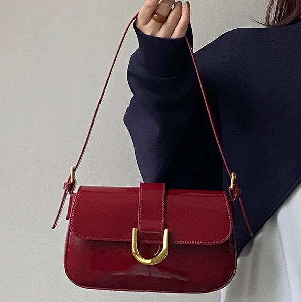Women Fashion Elegant Solid Color Horseshoe Buckle Shoulder Bag