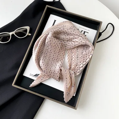 Women Fashion Leopard Printed Satin Pleated Square Scarf