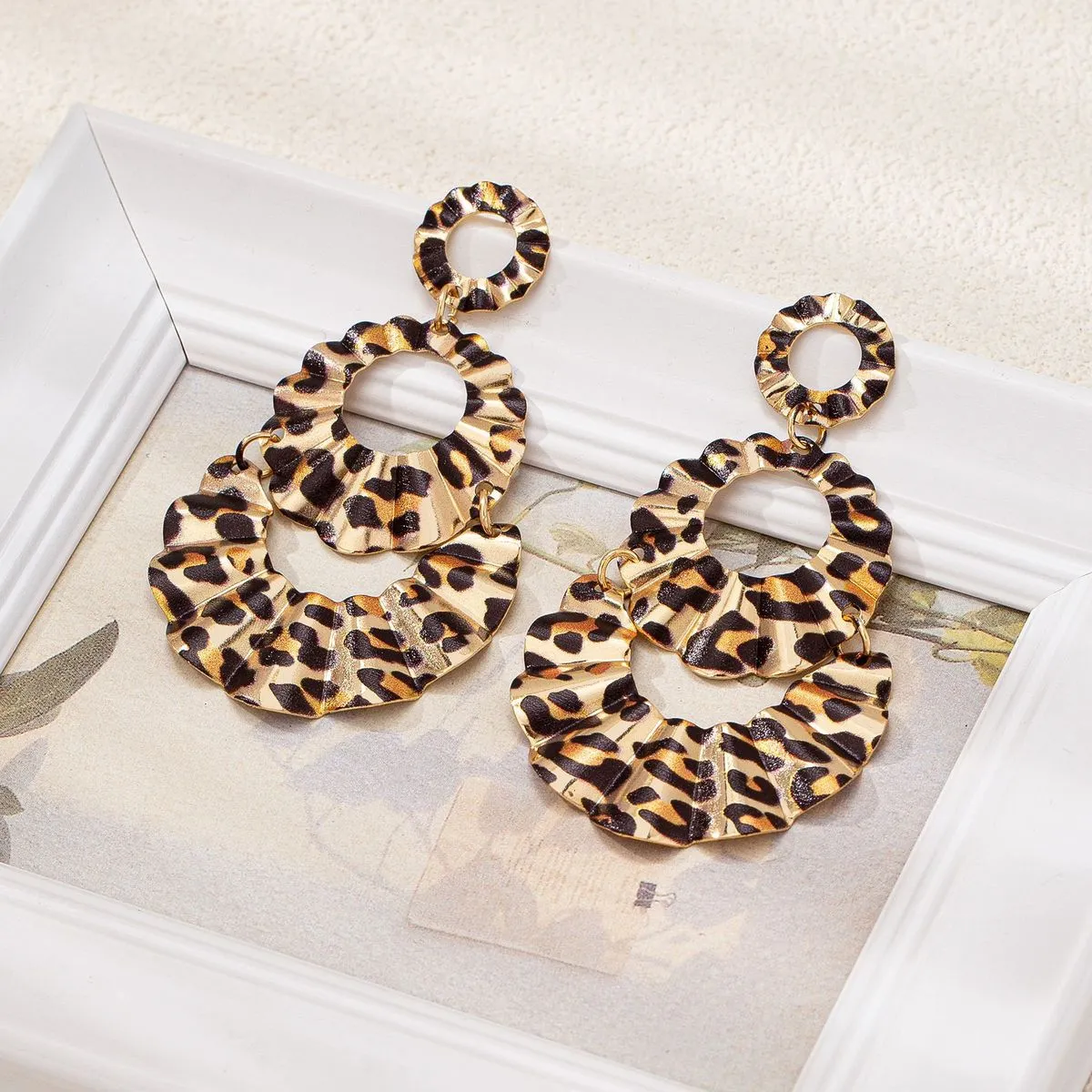 Women Fashion Irregular Pleat Leopard Geometric Earrings