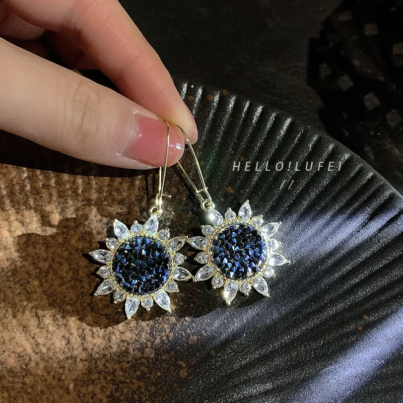 Fashion Shiny Rhinestone Zircon Sunflower Earrings Fresh Sweet Geometric