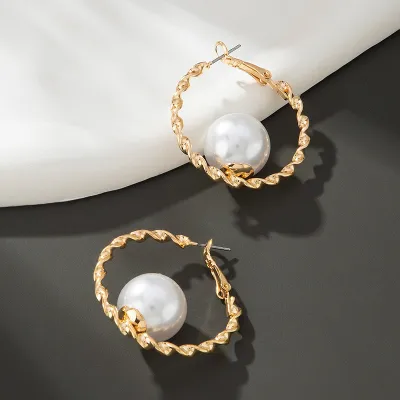 Simple Elegant Pearl Circle Stud Earrings