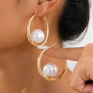 Simple Elegant Pearl Circle Stud Earrings