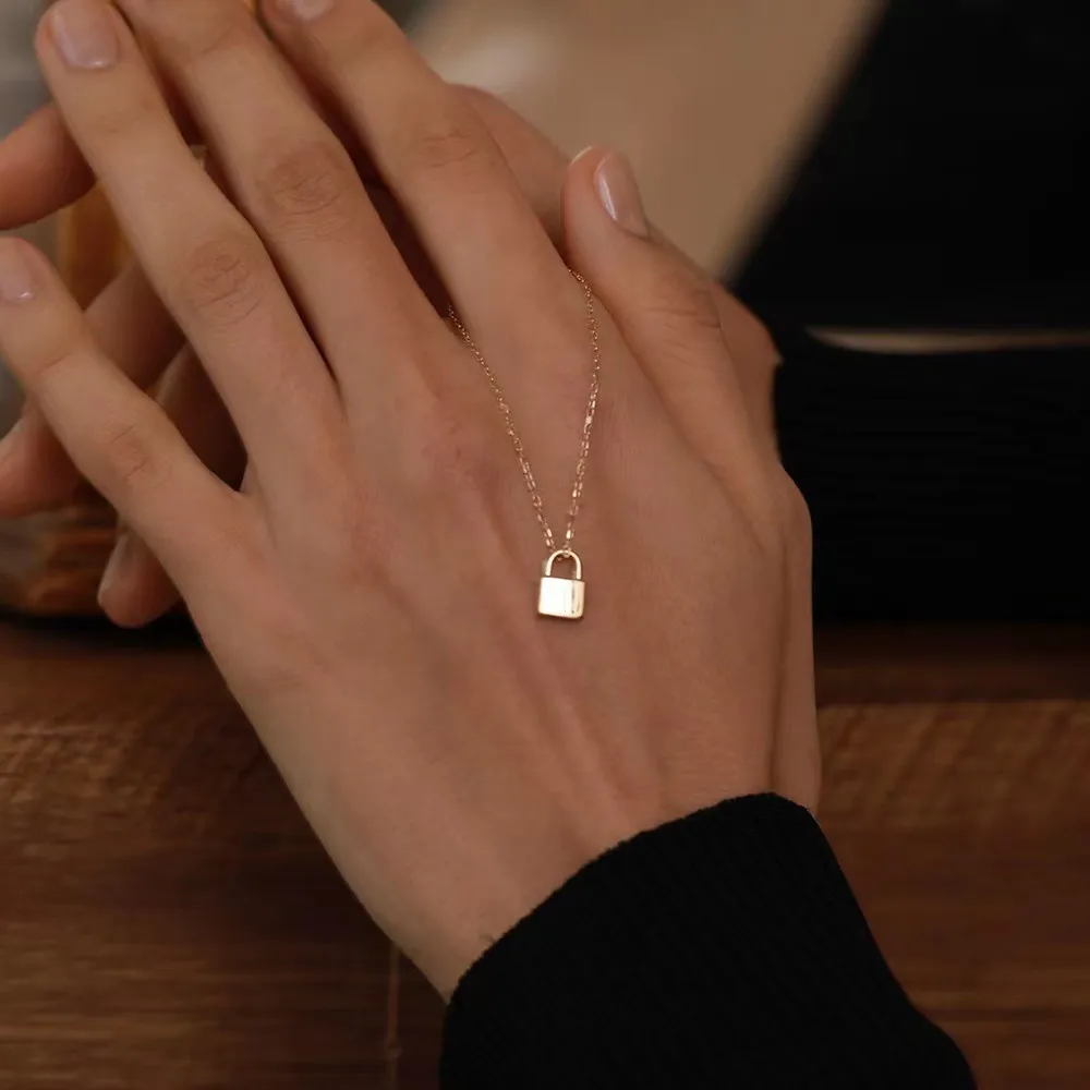 Women Simple Creative Sterling Silver Smooth Small Gold Necklace