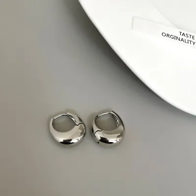 Women Fashion Simple Solid Color Geometric U-Shape Earrings