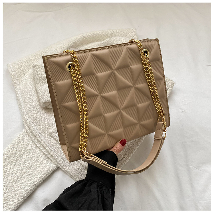 Wholesale Women Fashion Simple Solid Color Chain Shoulder Bag