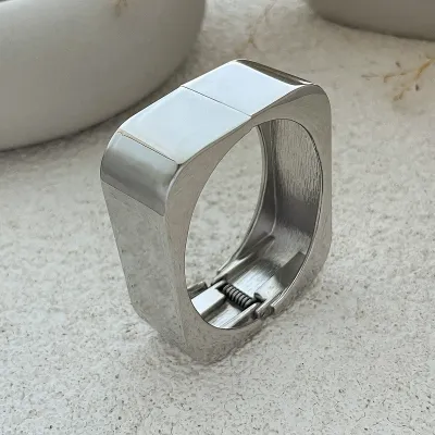 Women's Geometric Square Metal Glossy Spring Bracelet Sweet Cool Wind