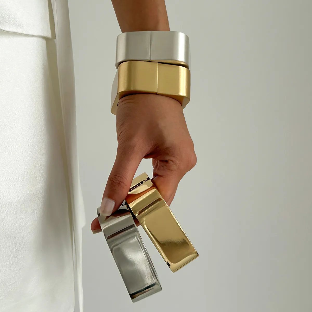 Women's Geometric Square Metal Glossy Spring Bracelet Sweet Cool Wind