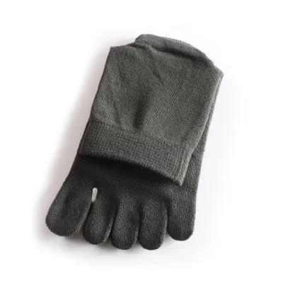 Men Fashion Solid Color Cotton Sweat-Absorbent Five-Finger Socks