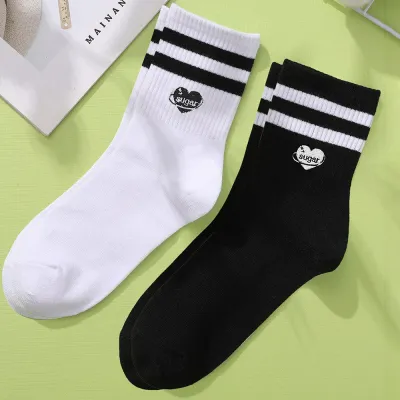 Fashion Casual Black White Two-Color Pattern Embroidered Mid-Tube Socks 2pair/Set