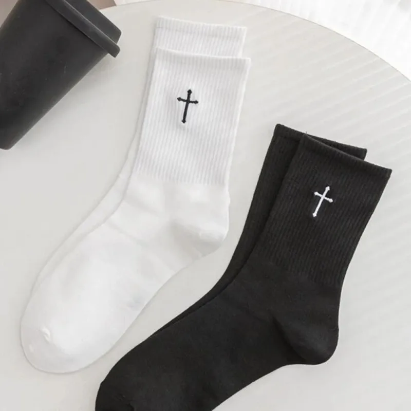 Fashion Casual Black White Two-Color Pattern Embroidered Mid-Tube Socks 2pair/Set