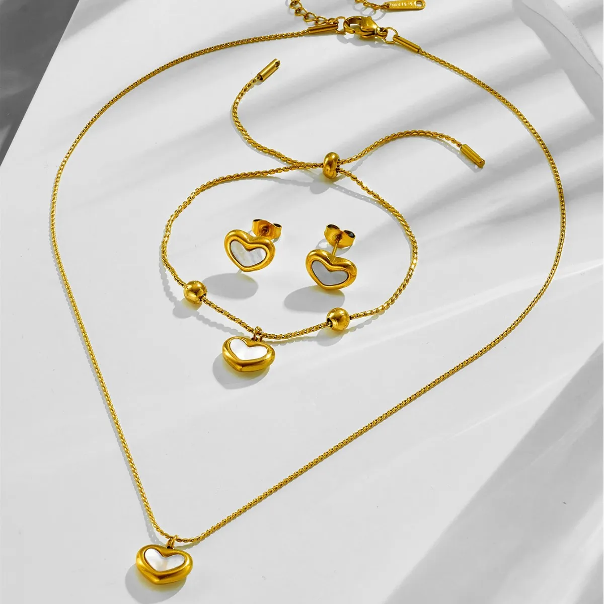 Simple Shell White Sea Fritillary Heart Love Necklace Earrings Set in Titanium Steel