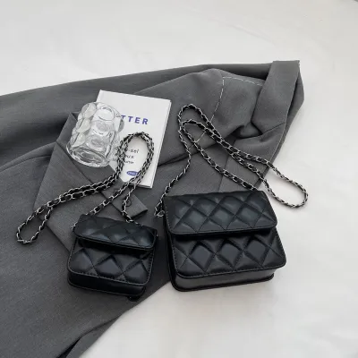 Women Fashion Casual Solid Color Rhomboid Chain Crossbody Bag