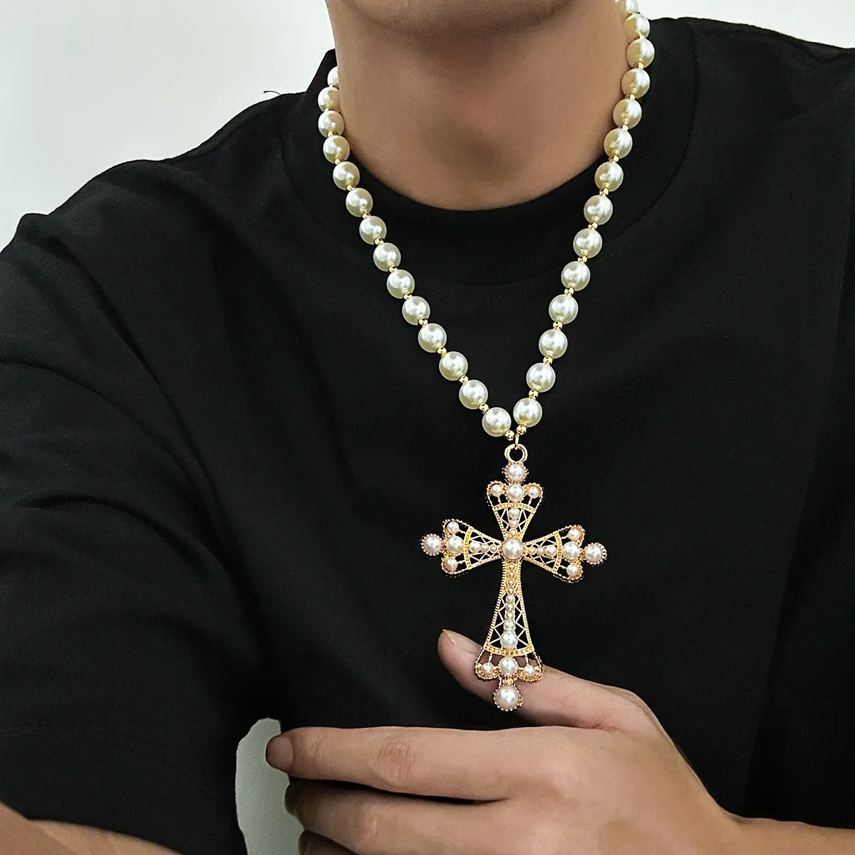 Men Fashion Exaggerated Cross Pendant Pearl Necklace
