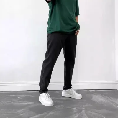 Men Simple Casual Straight Jeans with Multi-Pockets