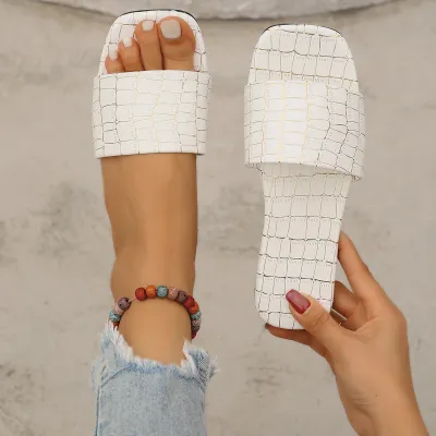 Plus Size Fashion Stone Pattern PU Flat Slippers