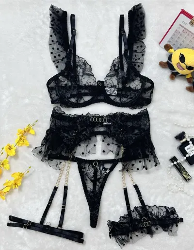 Women Sexy Solid Color Ruffled Metal Chain Lace Embroidered Bra Set