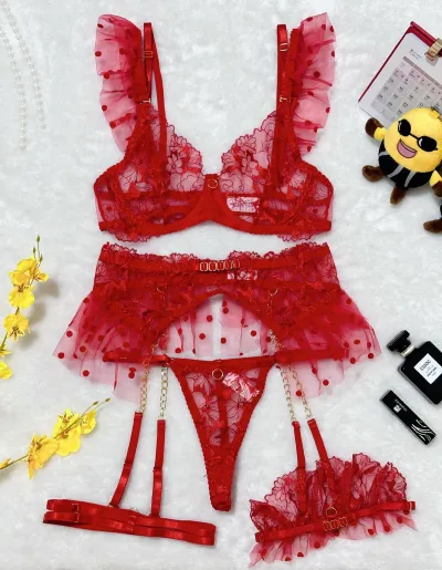 Women Sexy Solid Color Ruffled Metal Chain Lace Embroidered Bra Set