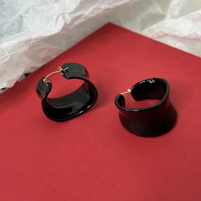 Women Retro Enamel Drop Glaze Irregular C-Shaped Earrings