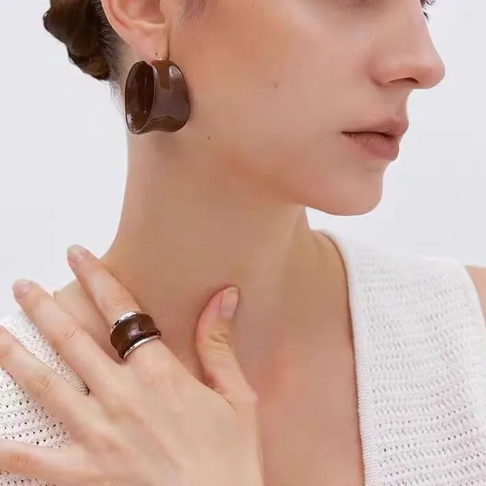 Women Retro Enamel Drop Glaze Irregular C-Shaped Earrings