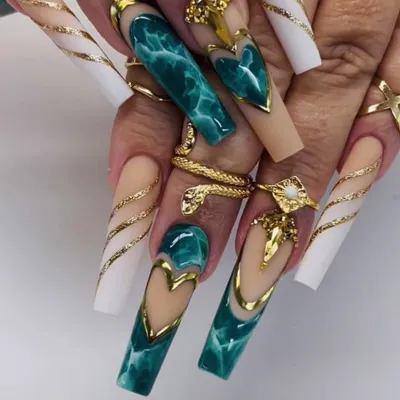 Fashion Green Simi Heart Fake Nails