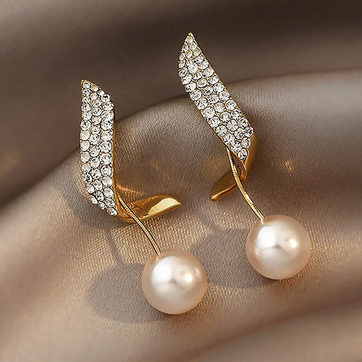 Fashion Rhinestone Pearl Drop Earrings Alloy Simple Women's Jewelry