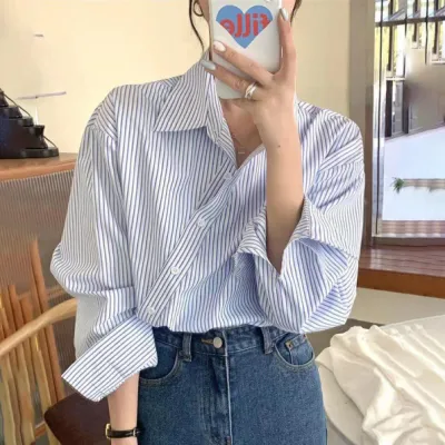Blusa informal de manga larga con solapa y rayas irregulares para mujer
