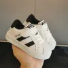 Single In 996 White Black