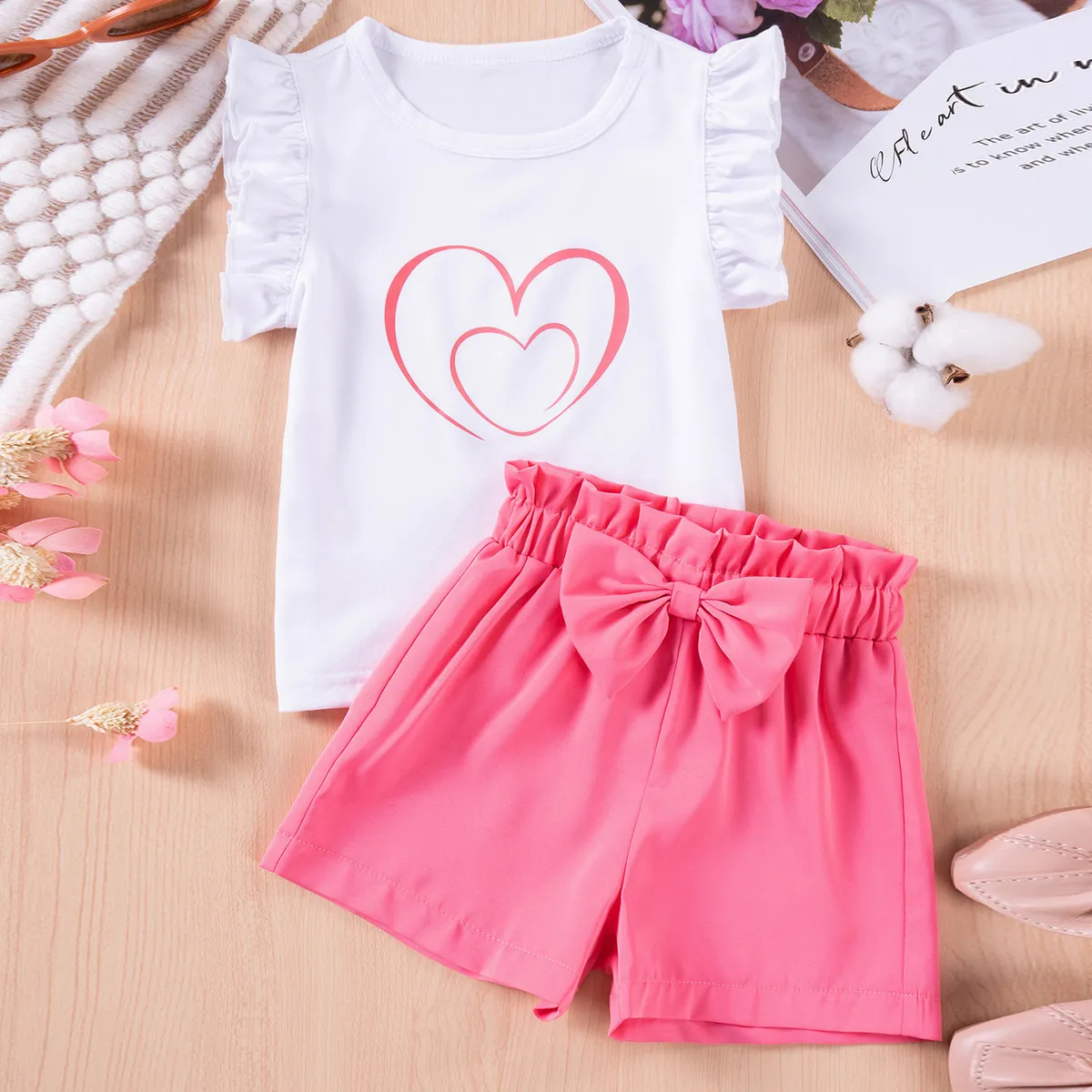 Girl's Sweet Short-Sleeved Top and Shorts Two-Piece Set for Kids