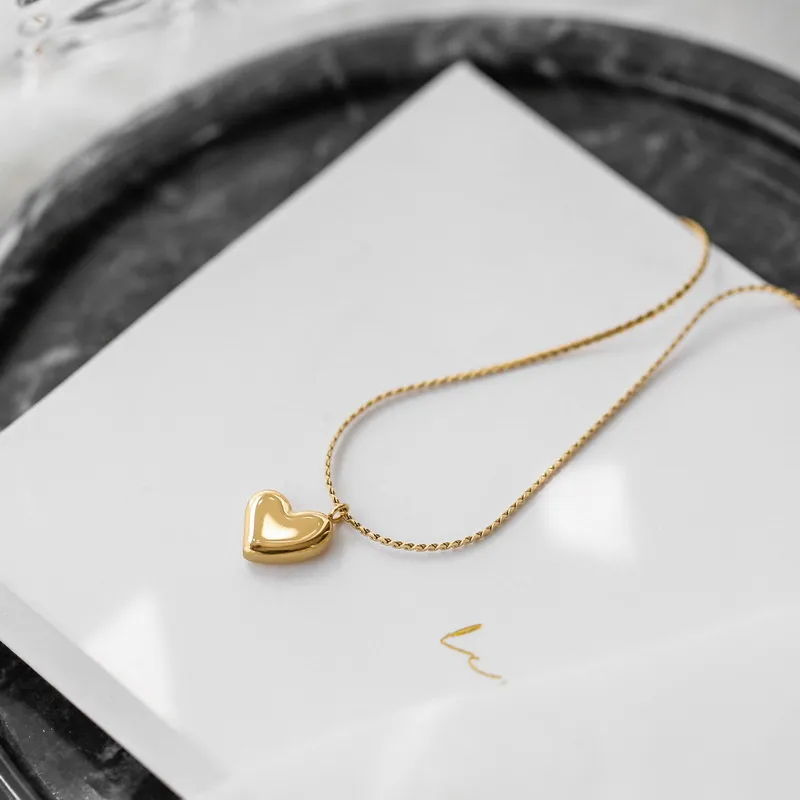 Women's Fashion Simple 18K Gold Plated Thin Chain Heart Pendant Necklace