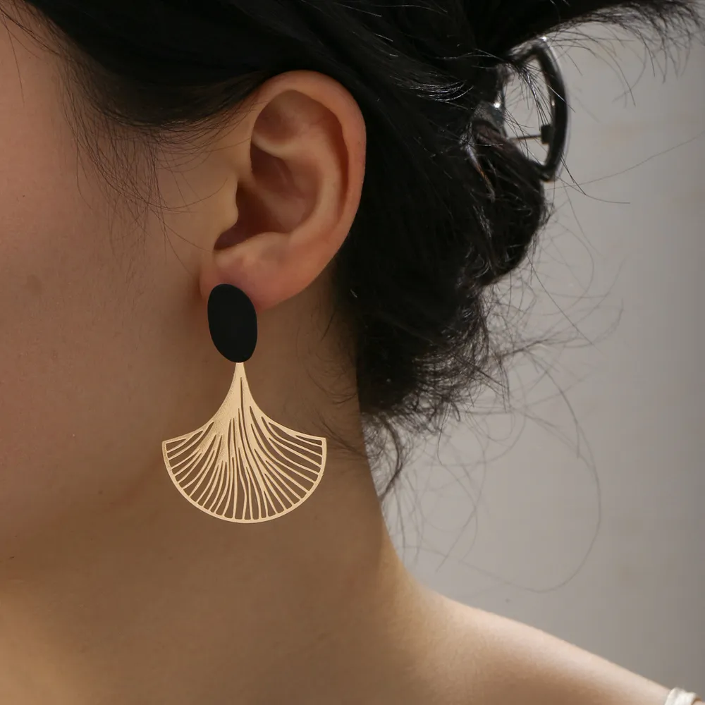 Exquisite Hollow-Out Fan-Shaped Metal Ethnic Earrings