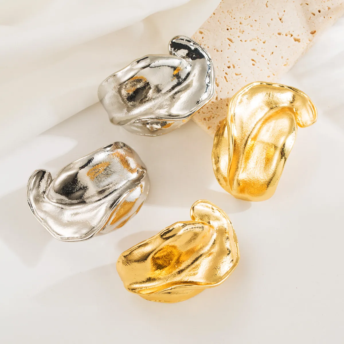 Women Fashion Irregular Geometric Metal Earrings