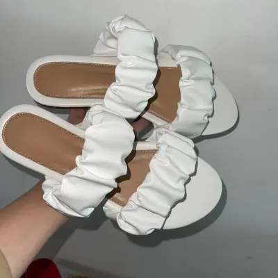 Women's Fashion Casual Solid Color Pleated Flat Slippers Plus Size