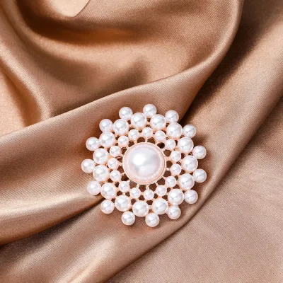 Fashion Elegant Women Pearl Brooch Floral Alloy
