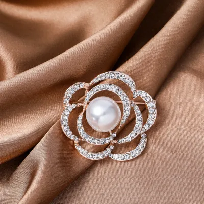 Fashion Elegant Women Pearl Brooch Floral Alloy