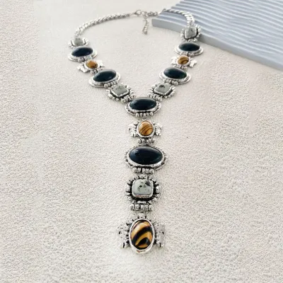 Women's Fashion Retro Geometric Pendant Necklace Zinc Alloy Resin Gem