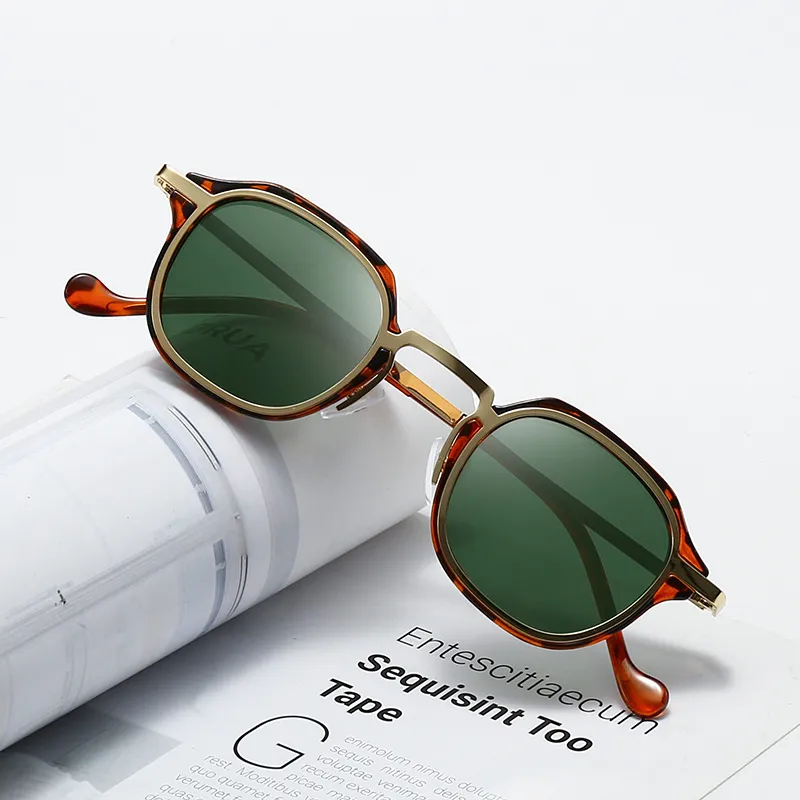 Men Fashion Simple Small Frame Square Sunglasses