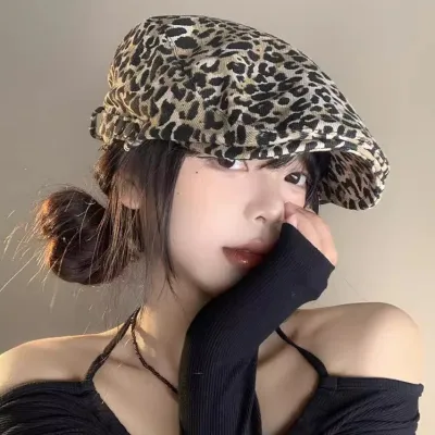 Sombrero Bailey fino con estampado de leopardo para mujer
