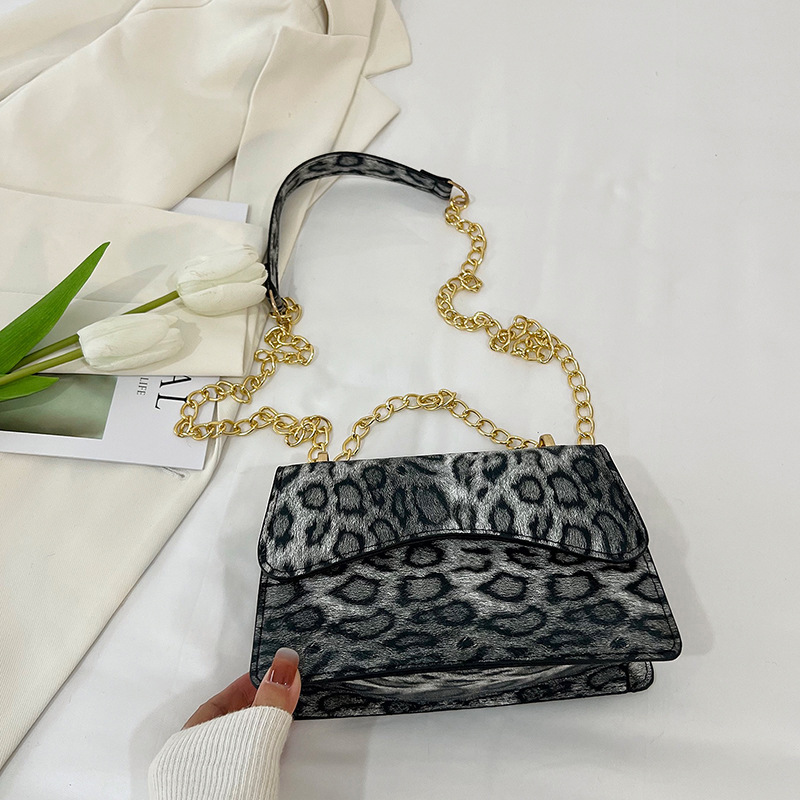 Wholesale Women Fashion Retro Leopard Small Square Shoulder Bag