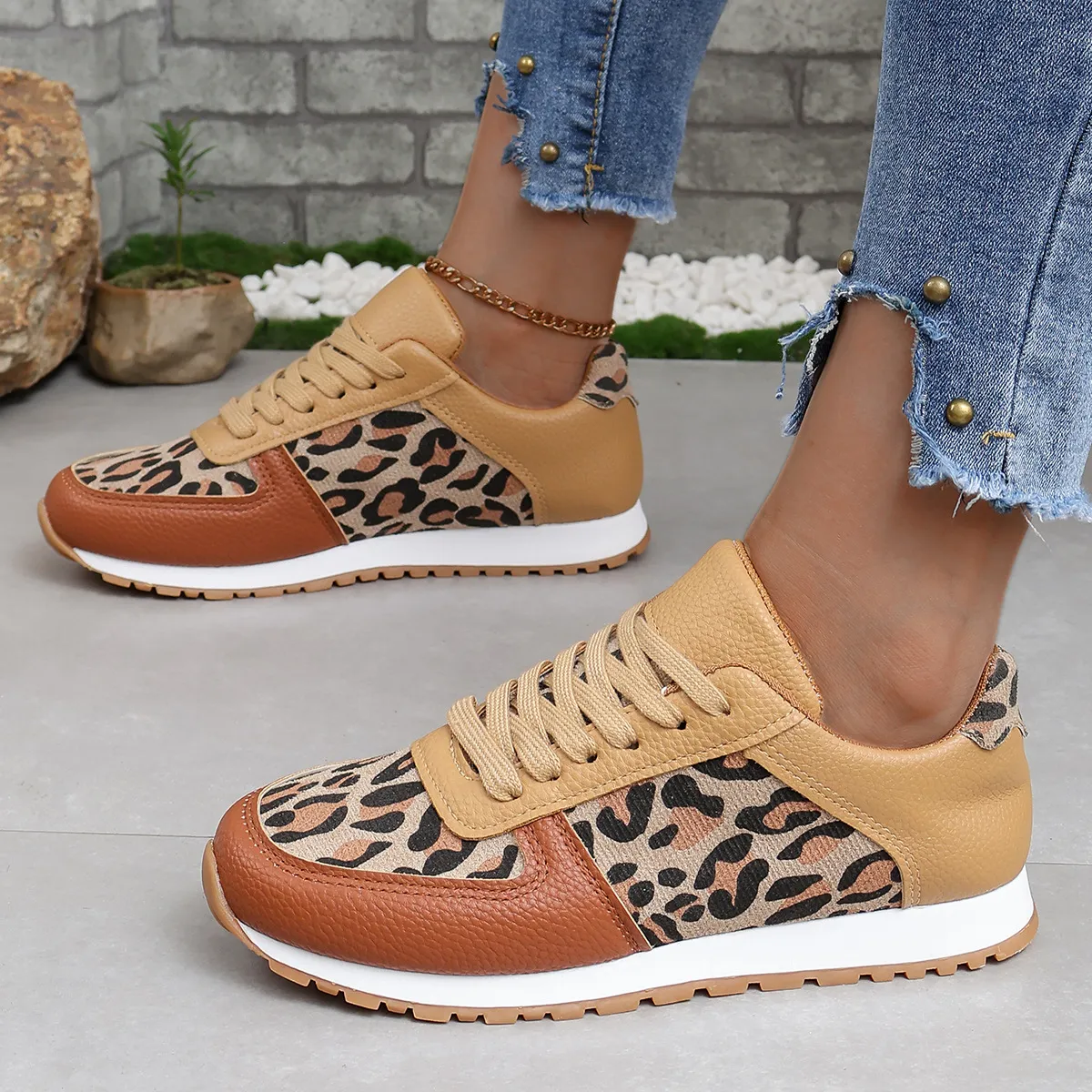 Women Fashion Casual Leopard Stitching Lace Up Sneakers Plus Size