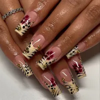 Women Fashion Simple White Edge Silver Glitter Wearable False Nails