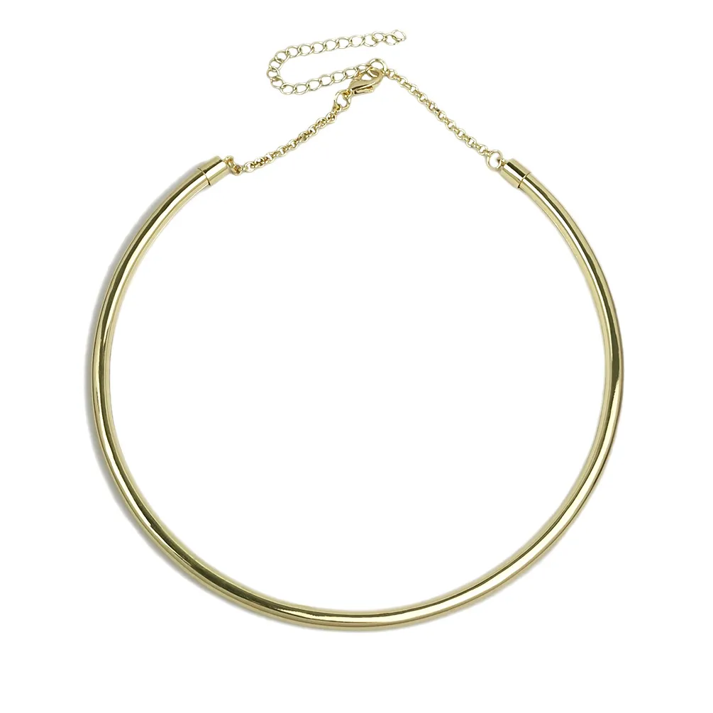 Women Fashion Simple Copper Tube Metal Geometric Circle Pendant Necklace with Water Wave Chain