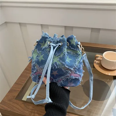 Bolso bandolera tipo cubo con cordón y diseño de cuadros vaqueros informales a la moda para mujer