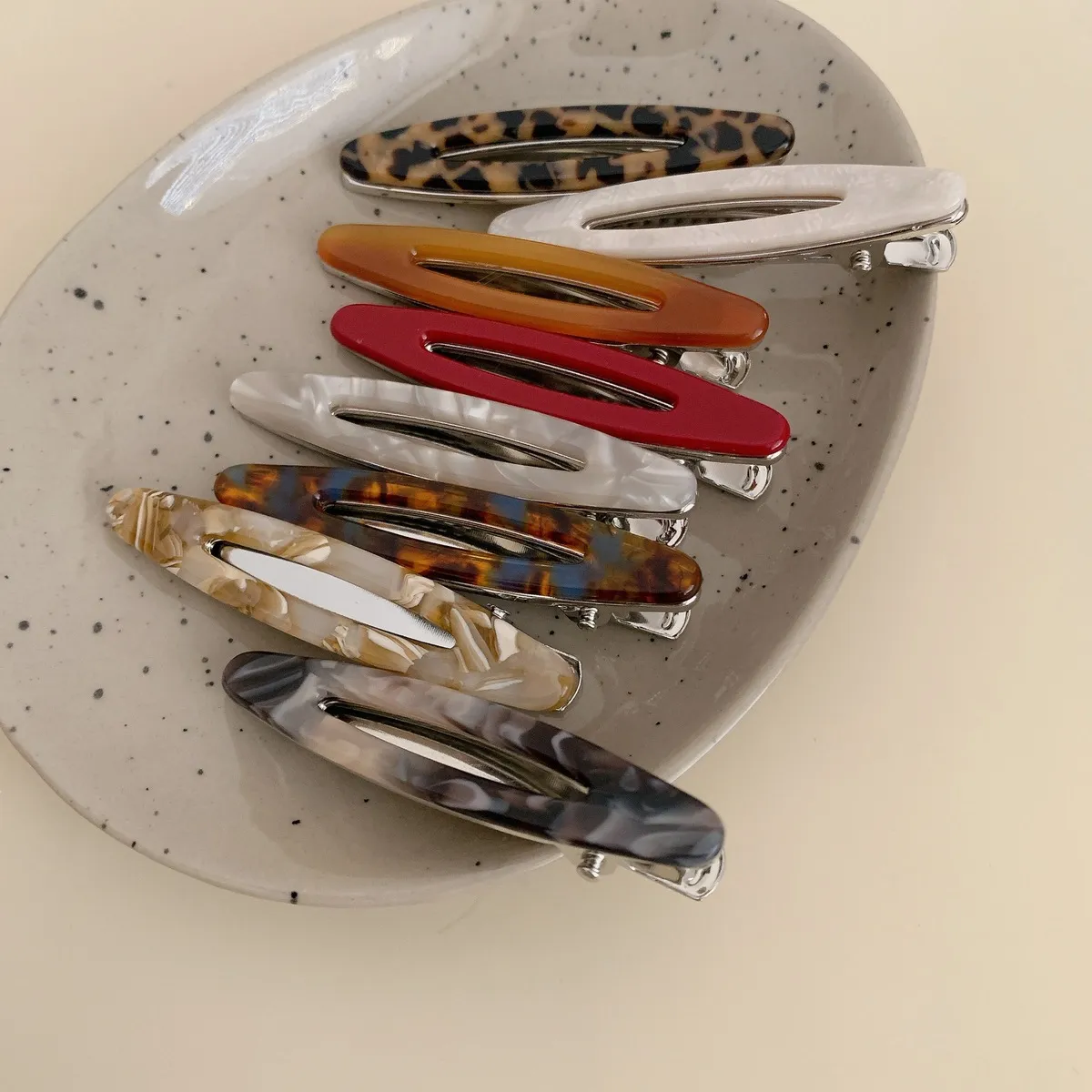Women Fashion Simple Hollow-Out Oval Side Hairpin