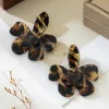 E5609-Floral Shape