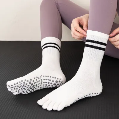 Calcetines de yoga informales de cinco dedos, antideslizantes y de tubo medio para mujer