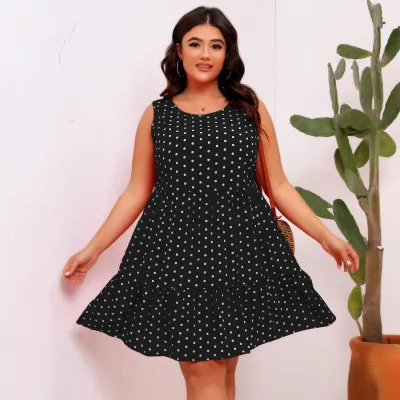 Vestido holgado informal de talla grande con estampado de lunares, cuello redondo, sin mangas y para mujer