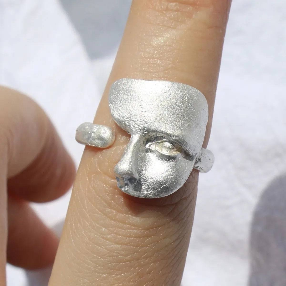 Women Fashion White Mask Handmade Copper Ring