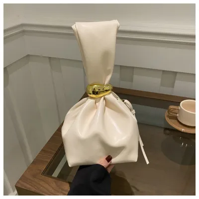 Women Retro Pleated Solid Color PU Bucket Handbag Street Trend