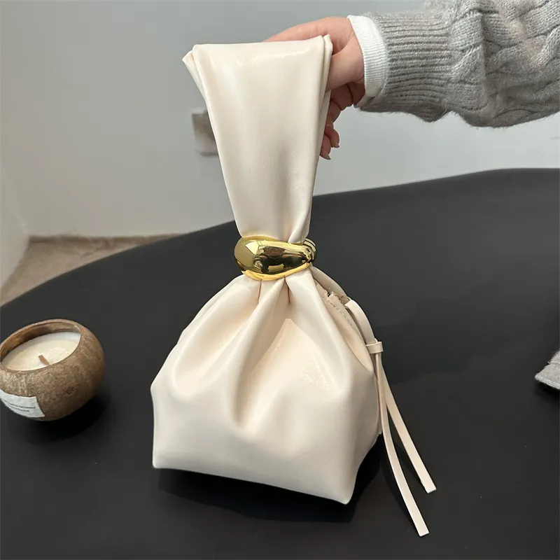 Women Retro Pleated Solid Color PU Bucket Handbag Street Trend
