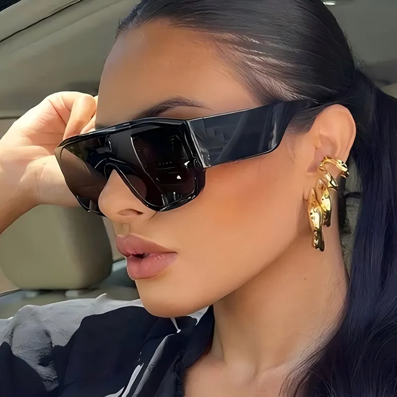 Fashion Outdoor Oversized One-Body Lens Square Sunglasses